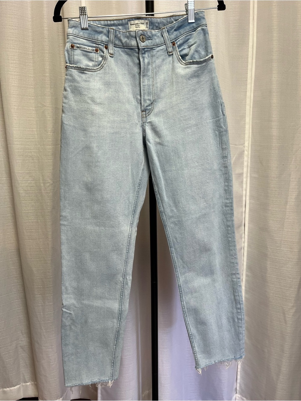 Abercrombie & Fitch the mom high rise curve love Jean | size 0/25